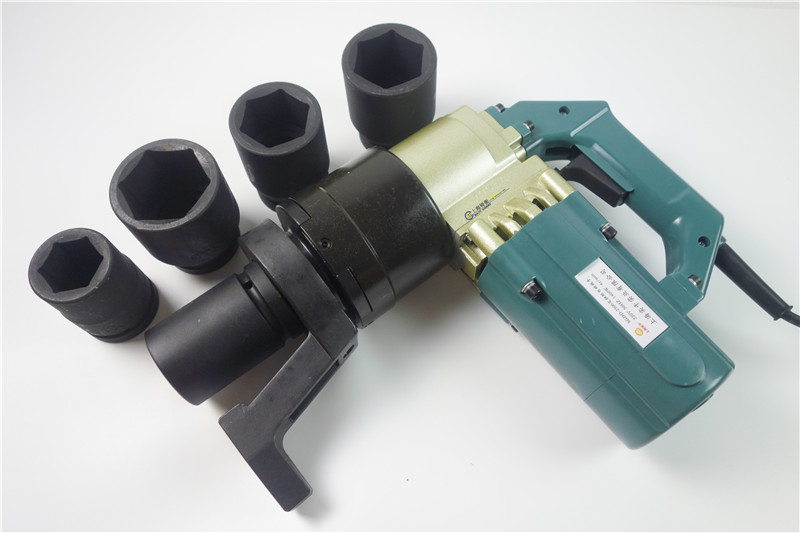  电动力矩扳手图片